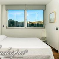 Квартира на первой линии моря/озера, в пригороде в Испании, Каталония, Жирона, 180 кв.м.