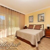 Flat at the second line of the sea / lake, in the suburbs in Spain, Andalucia, 122 sq.m.