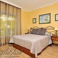 Flat at the second line of the sea / lake, in the suburbs in Spain, Andalucia, 122 sq.m.