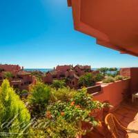 Квартира на второй линии моря/озера в Испании, Андалусия, 104 кв.м.