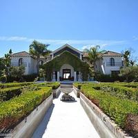 Вилла на первой линии моря/озера, в пригороде в Испании, Андалусия, 1250 кв.м.