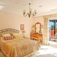 Вилла на второй линии моря/озера, в пригороде в Испании, Андалусия, 770 кв.м.