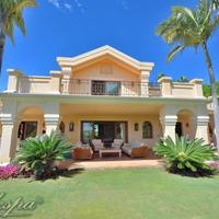 Дом в пригороде в Испании, Андалусия, 630 кв.м.