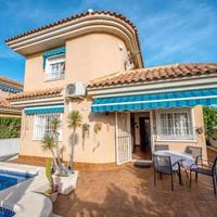 Villa in Spain, Comunitat Valenciana, Alicante, 186 sq.m.