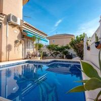 Villa in Spain, Comunitat Valenciana, Alicante, 186 sq.m.