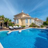 Villa in Spain, Comunitat Valenciana, Alicante, 357 sq.m.