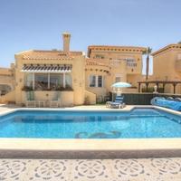 Villa in Spain, Comunitat Valenciana, Alicante, 192 sq.m.