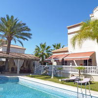 Villa in Spain, Comunitat Valenciana, Alicante, 505 sq.m.