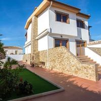 Villa in Spain, Comunitat Valenciana, Alicante, 217 sq.m.