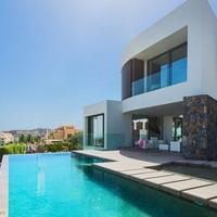 Villa in Spain, Comunitat Valenciana, Alicante, 409 sq.m.