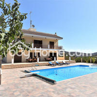 Villa in Republic of Cyprus, Larnaca, 750 sq.m.
