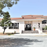 House in Republic of Cyprus, Larnaca, 340 sq.m.