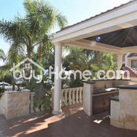 House in Republic of Cyprus, Eparchia Larnakas, Larnaca, 1200 sq.m.