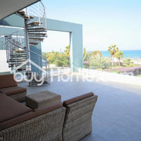 Penthouse in Republic of Cyprus, Eparchia Larnakas, Larnaca, 97 sq.m.