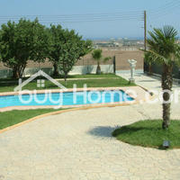 House in Republic of Cyprus, Eparchia Larnakas, Larnaca, 500 sq.m.
