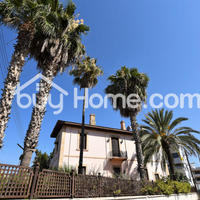 House in Republic of Cyprus, Larnaca, 380 sq.m.