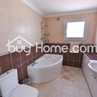 House in Republic of Cyprus, Eparchia Larnakas, Larnaca, 200 sq.m.