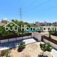 House in Republic of Cyprus, Eparchia Larnakas, Larnaca, 200 sq.m.