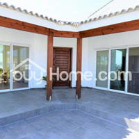 House in Republic of Cyprus, Eparchia Larnakas, Larnaca, 300 sq.m.