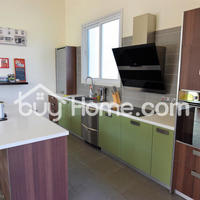 House in Republic of Cyprus, Eparchia Larnakas, Larnaca, 300 sq.m.