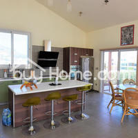 House in Republic of Cyprus, Eparchia Larnakas, Larnaca, 300 sq.m.