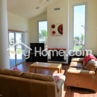 House in Republic of Cyprus, Eparchia Larnakas, Larnaca, 300 sq.m.