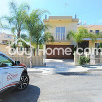 House in Republic of Cyprus, Eparchia Larnakas, Larnaca, 290 sq.m.