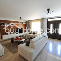 House in Republic of Cyprus, Eparchia Larnakas, Larnaca, 290 sq.m.