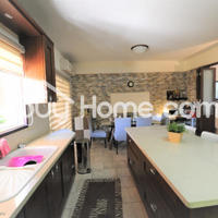House in Republic of Cyprus, Eparchia Larnakas, Larnaca, 290 sq.m.