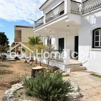 House in Republic of Cyprus, Eparchia Larnakas, Larnaca, 400 sq.m.