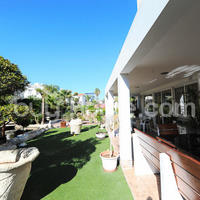 House in Republic of Cyprus, Eparchia Larnakas, Larnaca, 210 sq.m.