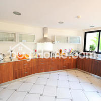 House in Republic of Cyprus, Larnaca, 320 sq.m.