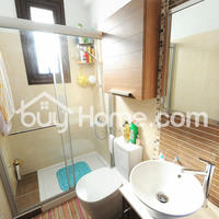 House in Republic of Cyprus, Eparchia Larnakas, Larnaca, 195 sq.m.