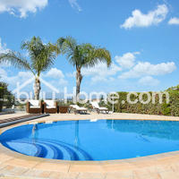 House in Republic of Cyprus, Larnaca, 420 sq.m.