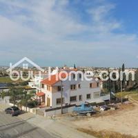 Дом на Кипре, Ларнака