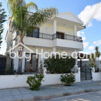 House in Republic of Cyprus, Larnaca, 270 sq.m.
