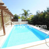 House in Republic of Cyprus, Eparchia Larnakas, Larnaca, 185 sq.m.