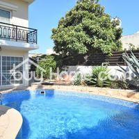 House in Republic of Cyprus, Eparchia Larnakas, 230 sq.m.
