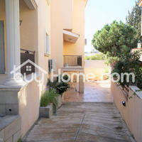 House in Republic of Cyprus, Eparchia Larnakas, Larnaca, 431 sq.m.