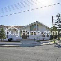 House in Republic of Cyprus, Larnaca, 400 sq.m.
