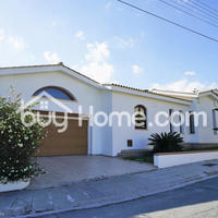 House in Republic of Cyprus, Larnaca, 400 sq.m.