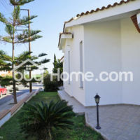 House in Republic of Cyprus, Larnaca, 400 sq.m.