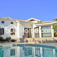 House in Republic of Cyprus, Larnaca, 400 sq.m.