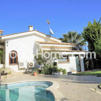 House in Republic of Cyprus, Larnaca, 400 sq.m.