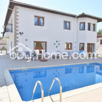 House in Republic of Cyprus, Eparchia Larnakas, Larnaca, 430 sq.m.