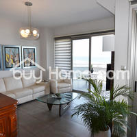 Flat at the first line of the sea / lake in Republic of Cyprus, Larnaca, 140 sq.m.
