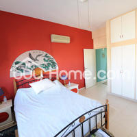 House in Republic of Cyprus, Larnaca, 420 sq.m.