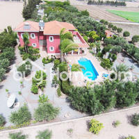 House in Republic of Cyprus, Larnaca, 300 sq.m.