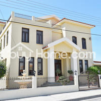 House in Republic of Cyprus, Eparchia Larnakas, Larnaca, 500 sq.m.