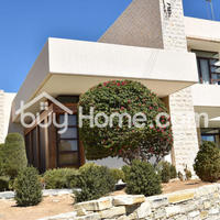 House in Republic of Cyprus, Eparchia Larnakas, Larnaca, 340 sq.m.
